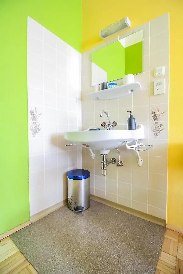Economic 2Sb Apartment In Lively Area Vienna Austria